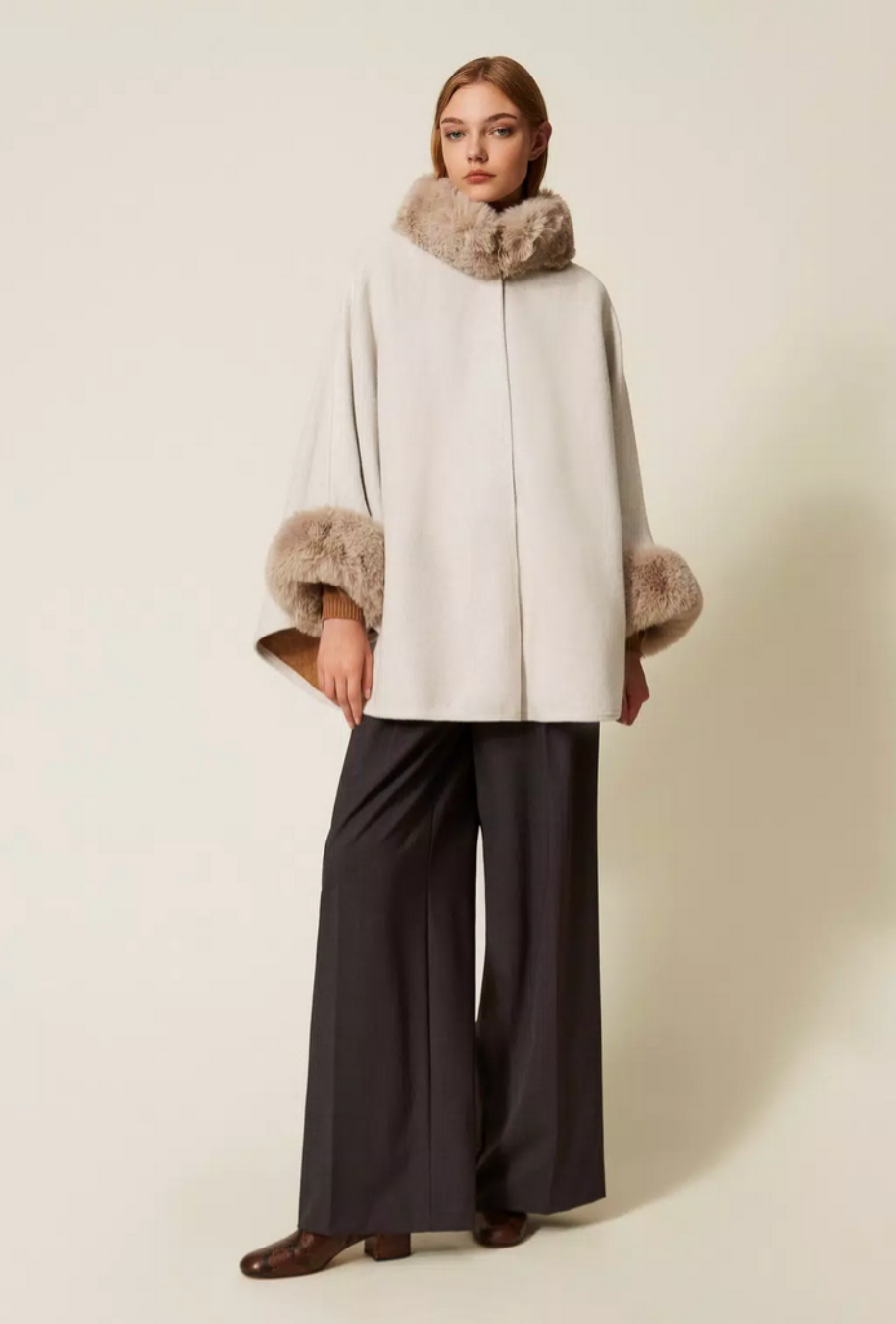 Poncho mit Kunstpelz